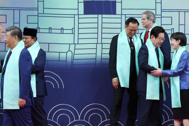 中国对日本报复行动升级 习要高市必须低头 中国对日本报复行动升级 习要高市必须低头