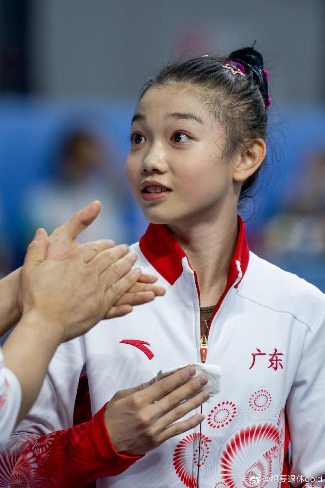 独揽5金2银:中国15岁天才美少女横空出世 独揽5金2银:中国15岁天才美少女横空出世