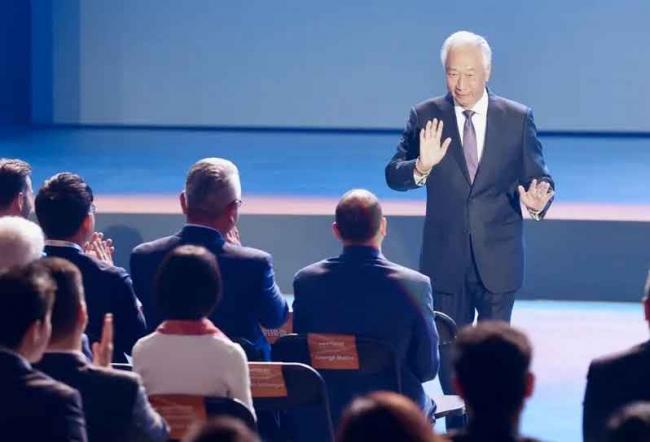 郭台铭满头白发 现身 郭台铭满头白发 现身