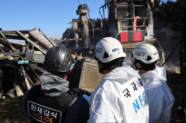 亚洲规模最大时尚物流中心火灾烧了60小时 亚洲规模最大时尚物流中心火灾烧了60小时