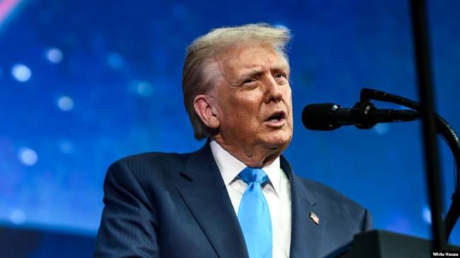 川普:乌克兰下周四前需作出回应 川普:乌克兰下周四前需作出回应