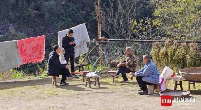 一家三口被亲戚拐卖 女儿曝 母女俩被卖过3次 一家三口被亲戚拐卖 女儿曝 母女俩被卖过3次