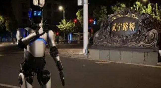 人形机器人从苏州“自主”走到上海 人形机器人从苏州“自主”走到上海