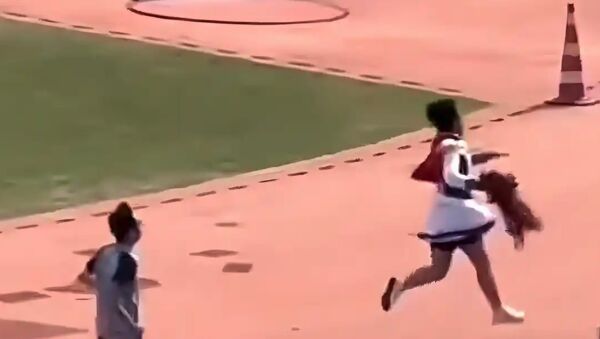 厦门男生穿短裙跑第一名 大幅领先对手 结果… 厦门男生穿短裙跑第一名 大幅领先对手 结果…