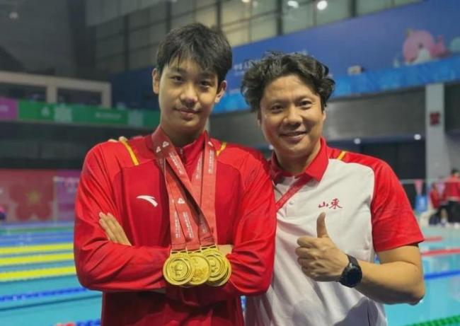 18岁狂揽5金 他一脸平静 18岁狂揽5金 他一脸平静