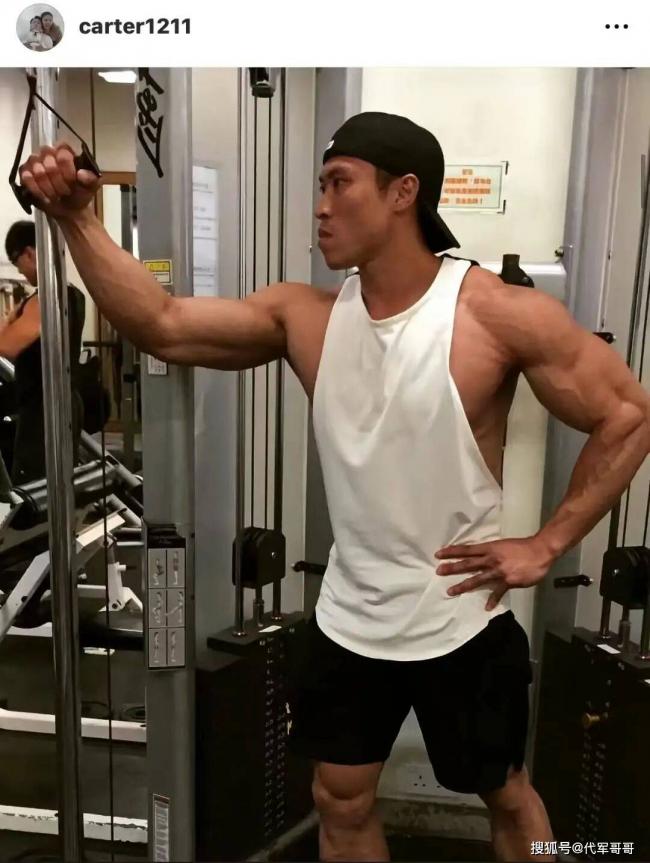 香港37岁殉职消防员生活照曝光 引无数网友泪目 香港37岁殉职消防员生活照曝光 引无数网友泪目