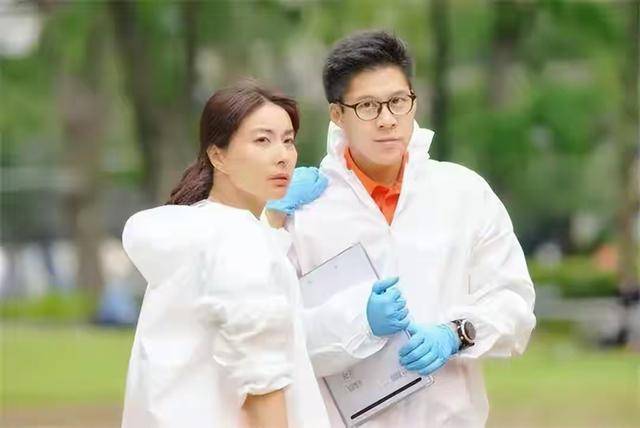 郭晶晶也没想到,霍启刚因一场大火口碑暴增 郭晶晶也没想到,霍启刚因一场大火口碑暴增