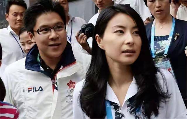 郭晶晶也没想到,霍启刚因一场大火口碑暴增 郭晶晶也没想到,霍启刚因一场大火口碑暴增