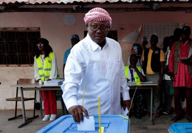 这国总统仓皇逃出自己的国家 这国总统仓皇逃出自己的国家