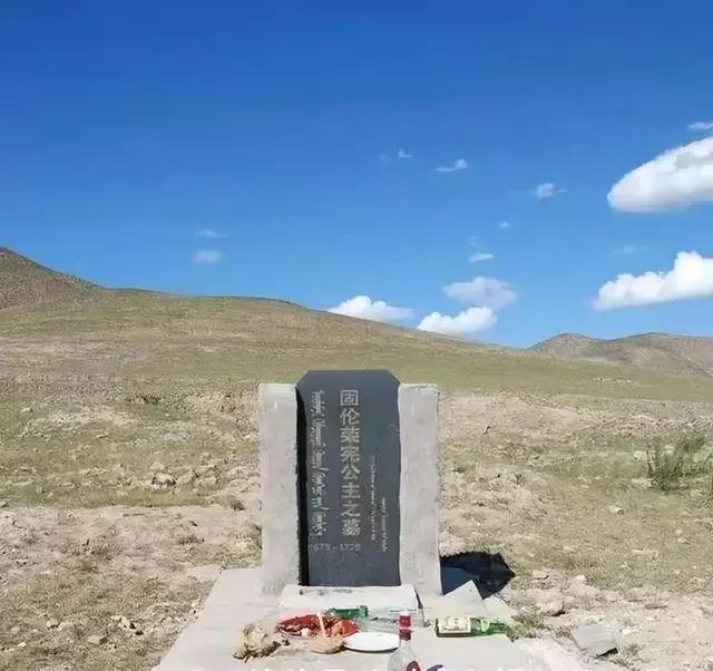 康熙最爱的女儿240年不腐 大腿上还有明显血迹 康熙最爱的女儿240年不腐 大腿上还有明显血迹