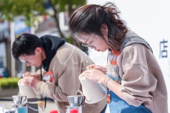 上海一杯手冲咖啡12899元引全网热议 门店回应 上海一杯手冲咖啡12899元引全网热议 门店回应