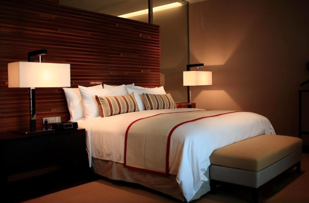 专家警告:住酒店一个习惯性动作 暗藏安全风险 专家警告:住酒店一个习惯性动作 暗藏安全风险