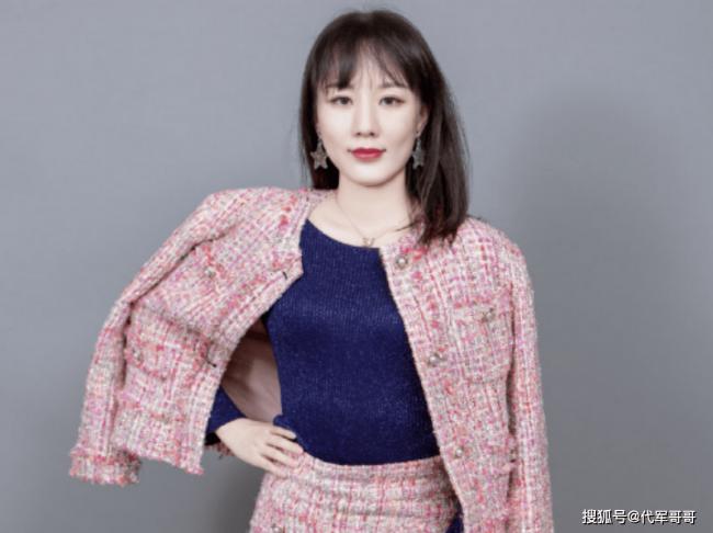 2014年,那位著名的“拜金女”,如今怎样了 2014年,那位著名的“拜金女”,如今怎样了