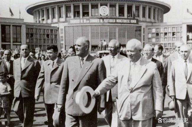 苏联养15年,中国养20多年,他为何仍穷困至今 苏联养15年,中国养20多年,他为何仍穷困至今