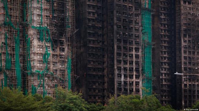 香港 一场大火 烧掉“一国两制”的瓦砾 香港 一场大火 烧掉“一国两制”的瓦砾