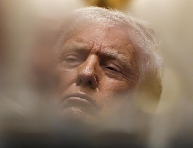 都累了?川普内阁会议 3大“歪楼亮点”被公开 都累了?川普内阁会议 3大“歪楼亮点”被公开