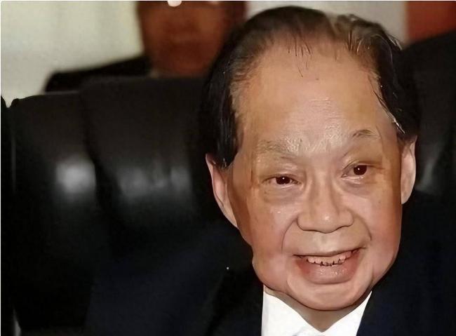 香港著名富豪辞世终年九十六岁,二子梦中去世 香港著名富豪辞世终年九十六岁,二子梦中去世