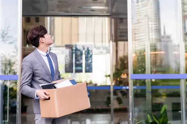 银行人守着332万亿存款,几乎愁白了头 银行人守着332万亿存款,几乎愁白了头