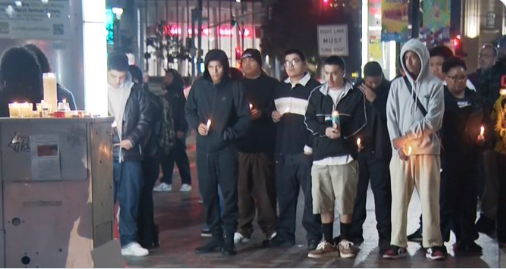 美16岁青少年遭警察近距离射杀 政府赔了… 美16岁青少年遭警察近距离射杀 政府赔了…