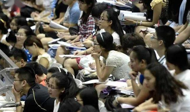 路见不平的仗义,天真无邪的造反 路见不平的仗义,天真无邪的造反