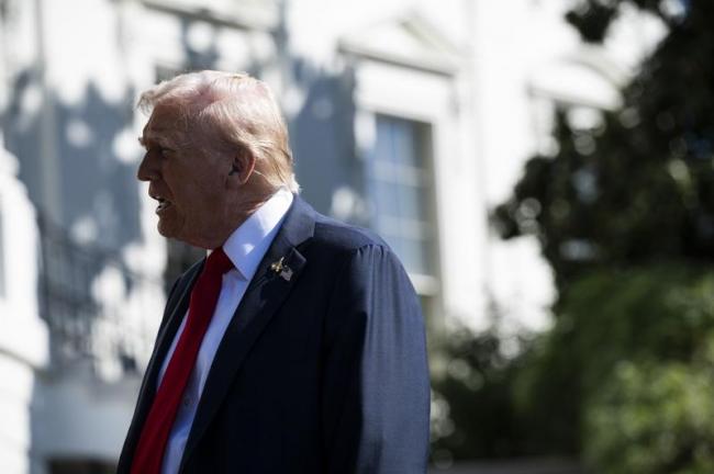 13共和党众议员跑票 川普狠狠摔了个跟头 13共和党众议员跑票 川普狠狠摔了个跟头