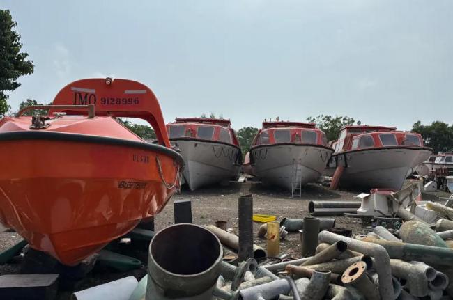 全球最大拆船中心走向消亡 全球最大拆船中心走向消亡