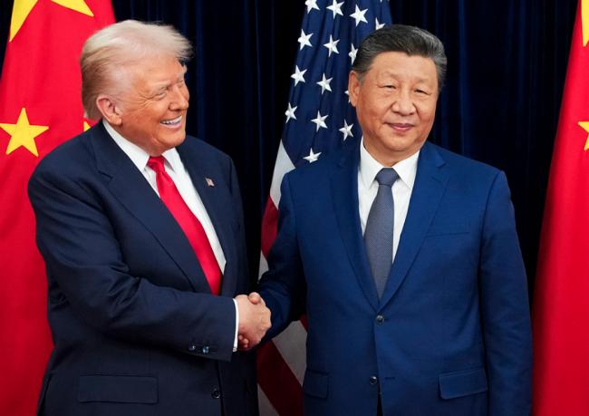 白宫被泼冷水:“别再幻想打败中国!” 白宫被泼冷水:“别再幻想打败中国!”