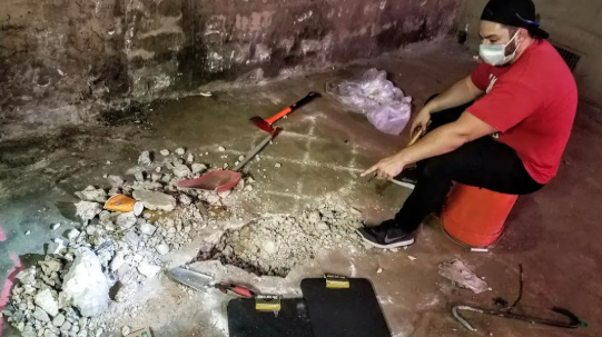 父亲出门买烟却人间蒸发 55年后地下室惊现… 父亲出门买烟却人间蒸发 55年后地下室惊现…