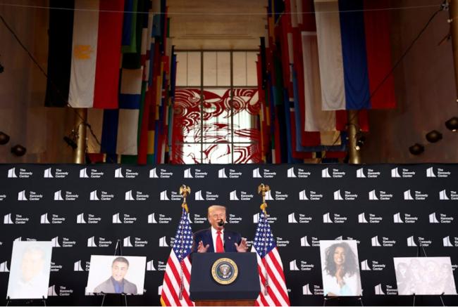 获董事会通过改名 “川普-肯尼迪中心”诞生 获董事会通过改名 “川普-肯尼迪中心”诞生