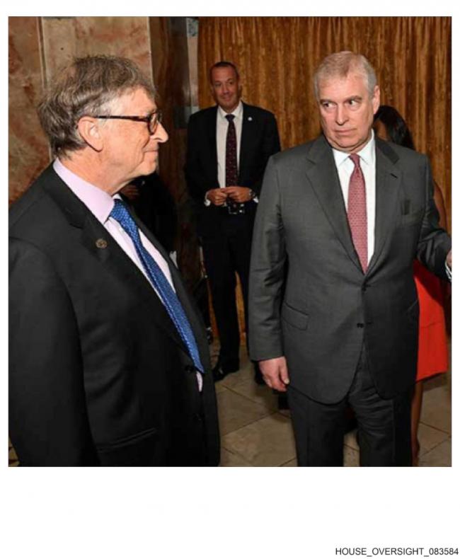 盖茨同框神秘女...民主党再曝爱泼斯坦新照 盖茨同框神秘女...民主党再曝爱泼斯坦新照