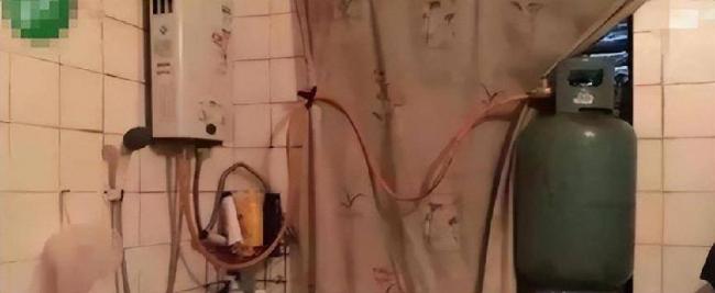 夫妻生8个孩子后双双离世 哥嫂接手拒领养 夫妻生8个孩子后双双离世 哥嫂接手拒领养