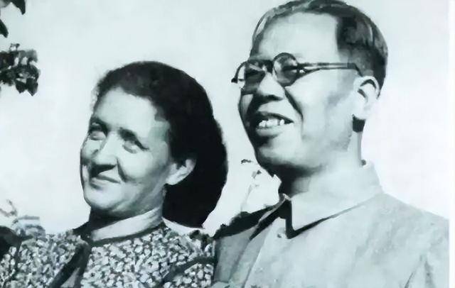 他是政治局常委,68岁吞药自尽,骨灰至今没找到 他是政治局常委,68岁吞药自尽,骨灰至今没找到