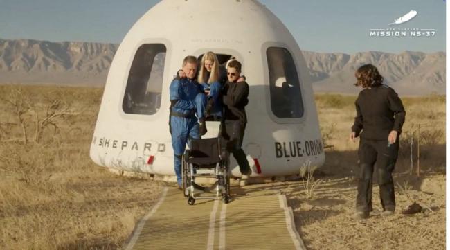 史上首位,残疾工程师乘搭蓝色起源上太空 史上首位,残疾工程师乘搭蓝色起源上太空