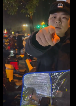 突发!长沙爆发外送员大规模抗争 突发!长沙爆发外送员大规模抗争