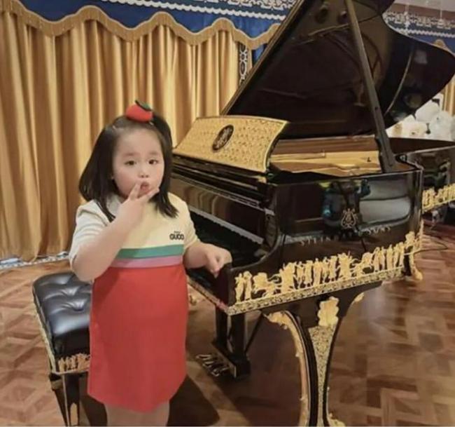 中国三大运营商向美“下跪”,陈志妻子女儿被曝 中国三大运营商向美“下跪”,陈志妻子女儿被曝