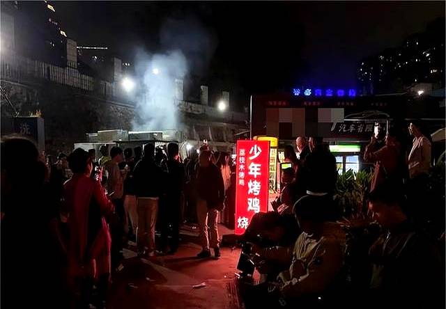 短短几天,16岁烤鸡少年塌房.... 短短几天,16岁烤鸡少年塌房....