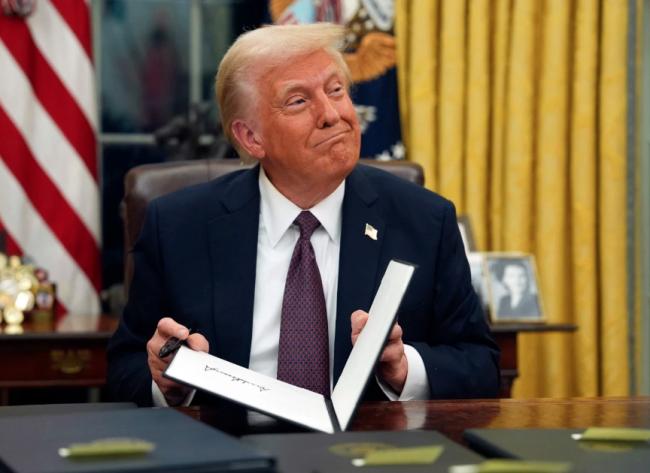 川普下令H-1B申请费涨至10万 最新:法院批准了 川普下令H-1B申请费涨至10万 最新:法院批准了