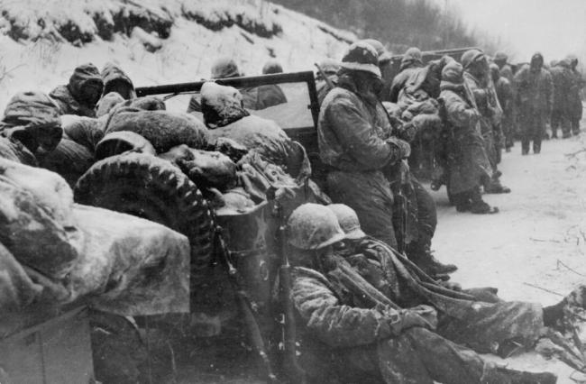 平安夜官媒换说法,华为大玩阴阳两手 平安夜官媒换说法,华为大玩阴阳两手