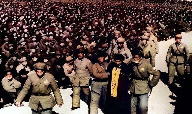 1951年刘青山全家福,生活奢靡,次年被枪决 1951年刘青山全家福,生活奢靡,次年被枪决