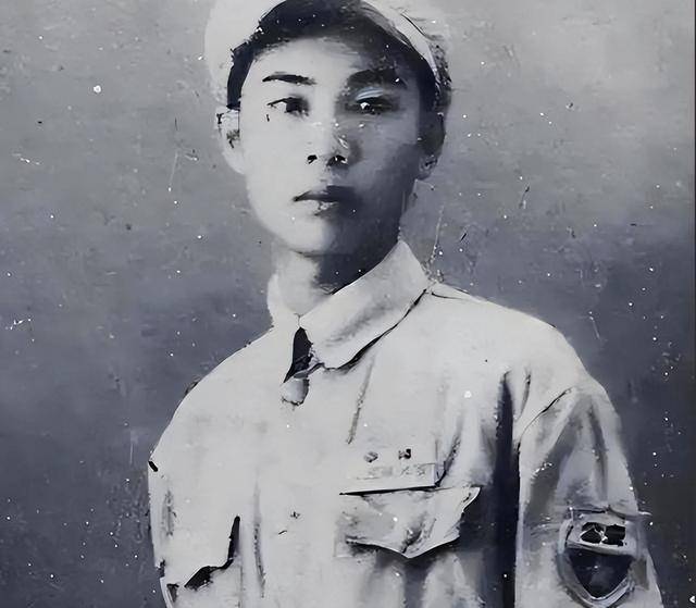 1951年刘青山全家福,生活奢靡,次年被枪决 1951年刘青山全家福,生活奢靡,次年被枪决