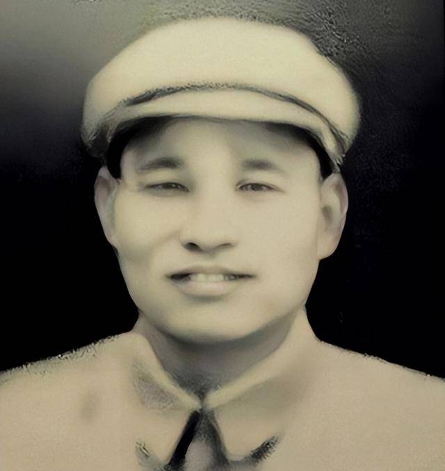 1951年刘青山全家福,生活奢靡,次年被枪决 1951年刘青山全家福,生活奢靡,次年被枪决