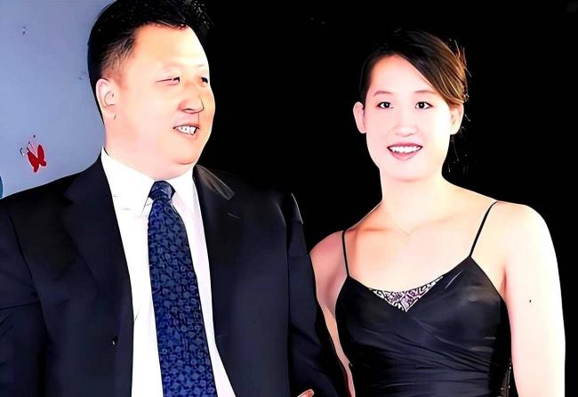 他连续娶三位弟子,还把奥运冠军变家庭主妇 他连续娶三位弟子,还把奥运冠军变家庭主妇