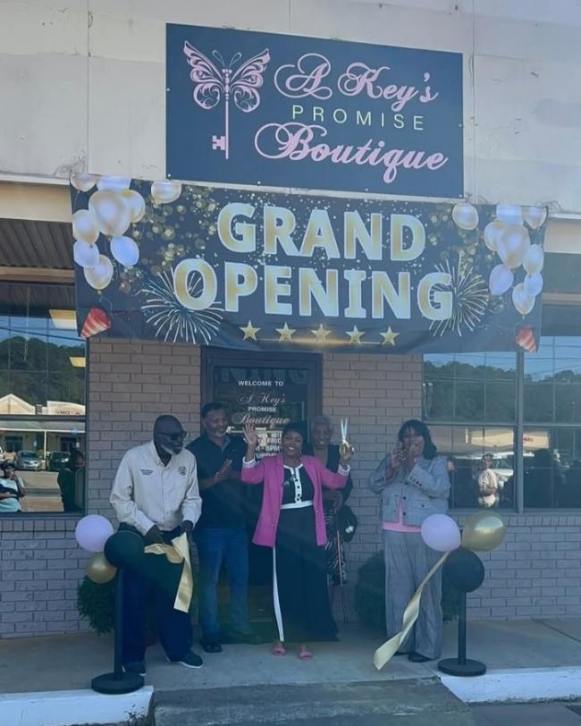 这位老板向500多名员工送大礼:2.4亿美元 这位老板向500多名员工送大礼:2.4亿美元