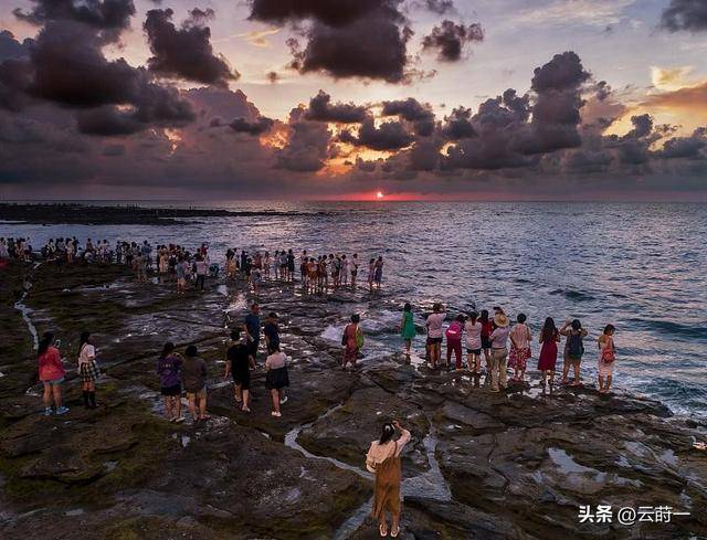 东北人撤离三亚成潮,压垮他们的是生活现实 东北人撤离三亚成潮,压垮他们的是生活现实