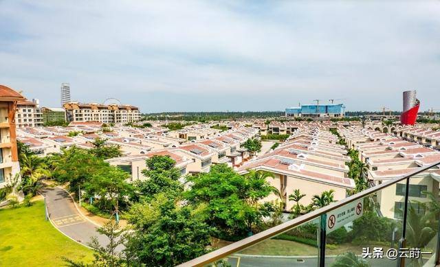 东北人撤离三亚成潮,压垮他们的是生活现实 东北人撤离三亚成潮,压垮他们的是生活现实