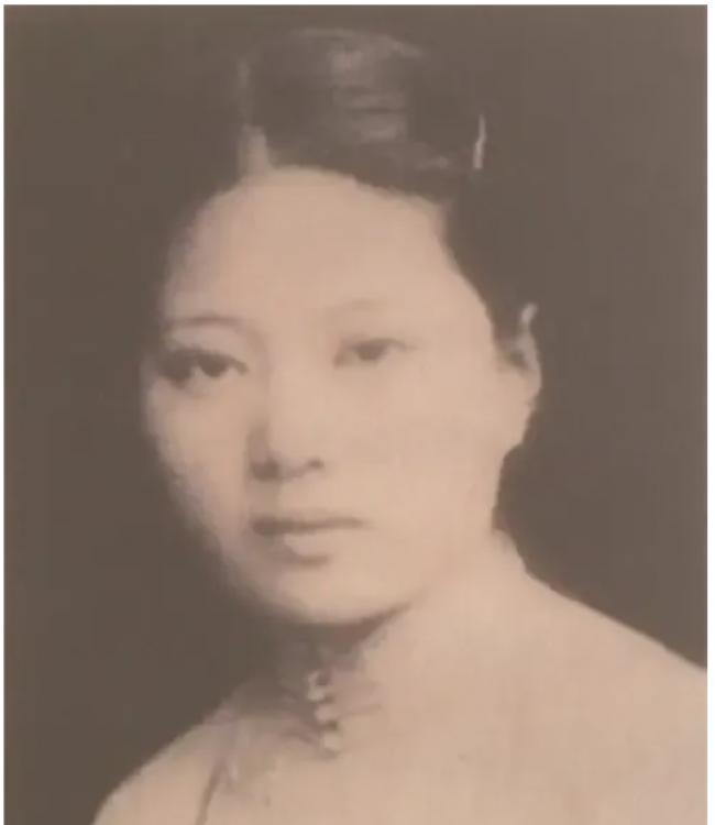 胡锦涛母亲李文瑞,真是美丽端庄 胡锦涛母亲李文瑞,真是美丽端庄