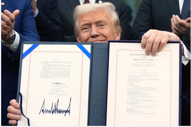 川普签署行政令,向北京宣告新时代来临 川普签署行政令,向北京宣告新时代来临