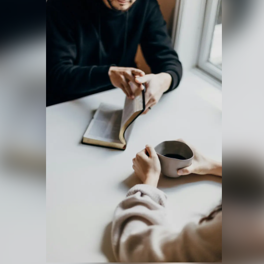 黑幕!美现役女军人与中国移民假结婚赚钱 黑幕!美现役女军人与中国移民假结婚赚钱