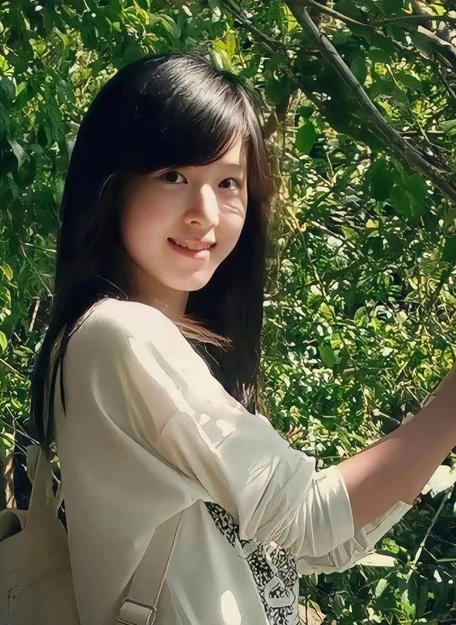 章泽天晒“迪拜照”不到12小时,恶心的一幕发生 章泽天晒“迪拜照”不到12小时,恶心的一幕发生