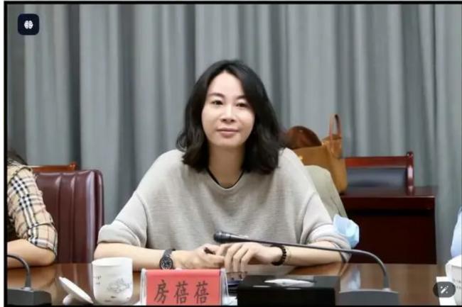 中国金融圈炸锅,投行“第一美女”栽了 中国金融圈炸锅,投行“第一美女”栽了